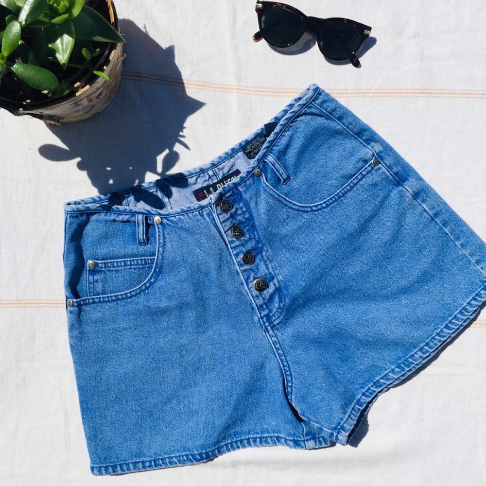 •Vintage LA Blues Denim Shorts•